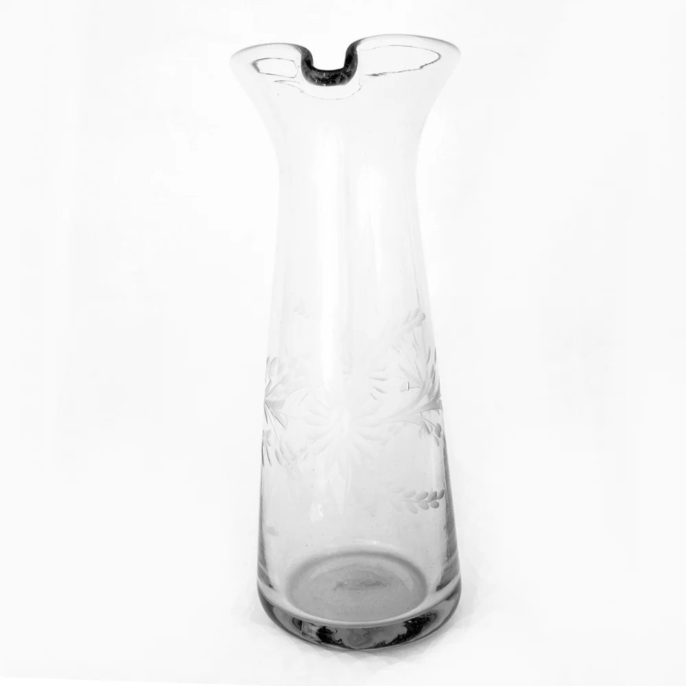 Engraved clear glass carafe - Image 4