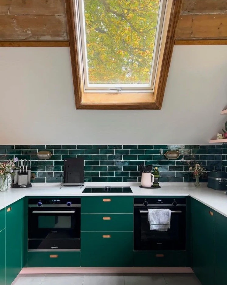 Special green brick tile - Image 11