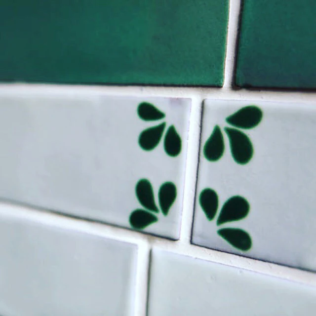 Ville green brick tile - Image 4